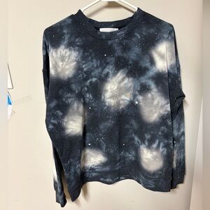 No Boundaries Junior Medium Tie-Dye Sweatshirt - Cosmic Galaxy B/W